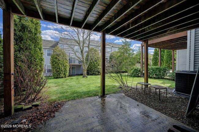 Building Photo - 319 Bernard Dr