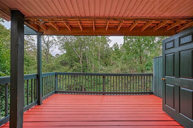 Building Photo - 8277 Kingsbrook Rd