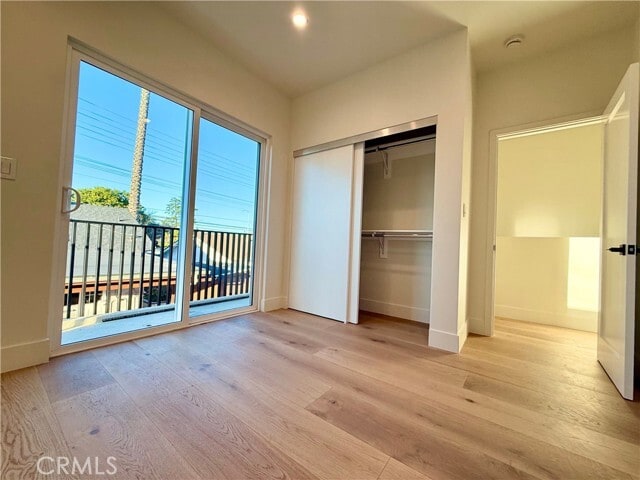 Building Photo - 22404 Vanowen St