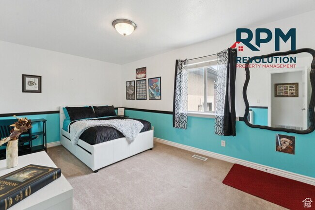 Building Photo - "Spacious 6-Bed Gem with Granite Touches & Cozy Fireplace in Morgan!"