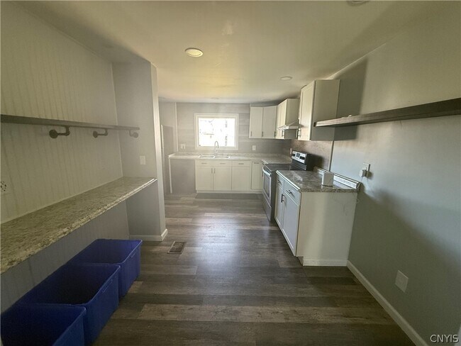 Building Photo - 417 Franklin St