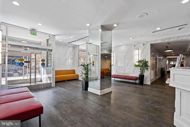 Building Photo - 2101 Chestnut St