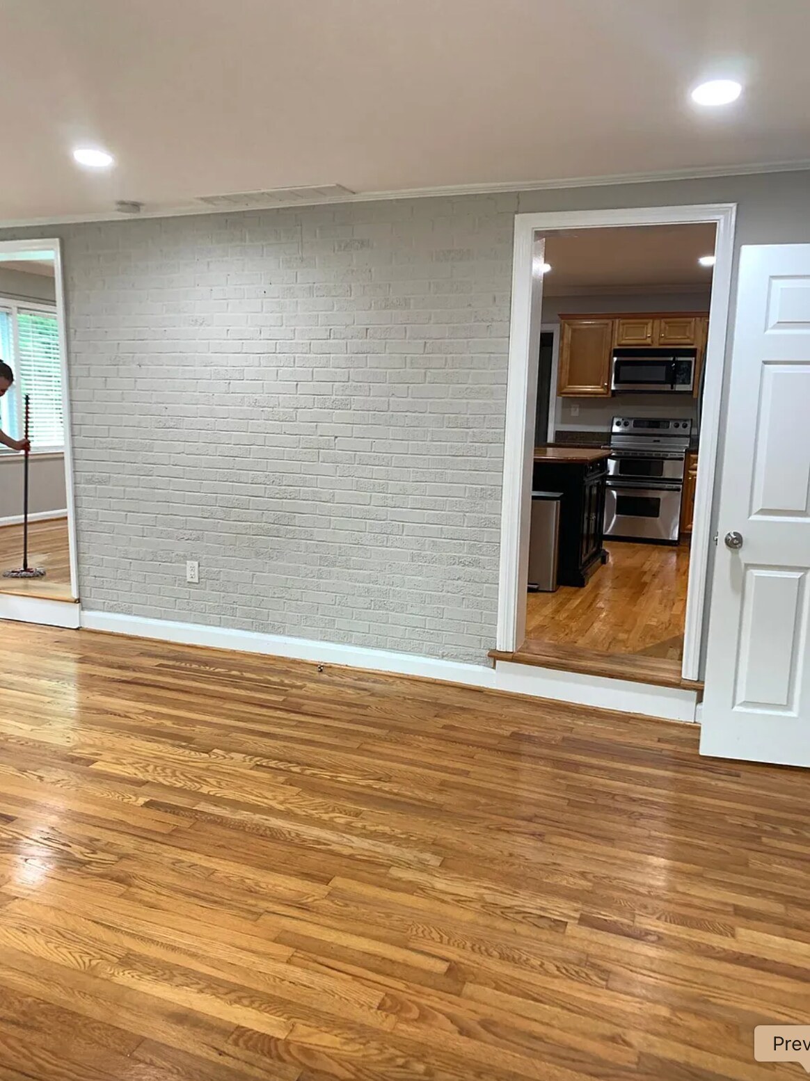 Building Photo - 864 Shadowridge Dr SE