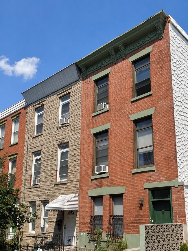 Building Photo - 600.5 Grove St