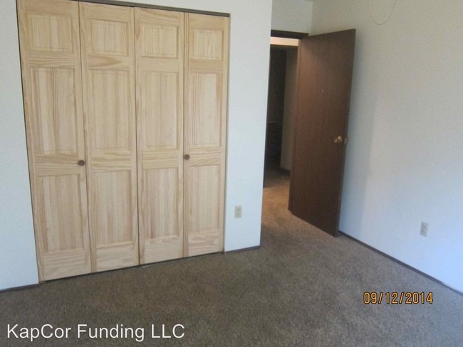 Building Photo - 2600 W Highland Ave