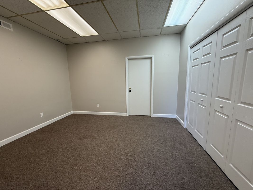 Building Photo - 311 N Jackson St