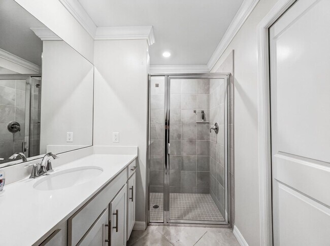 Building Photo - 5807 Double Eagle Cir
