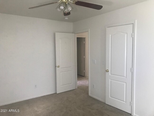 Building Photo - 1033 S San Vincente Ct