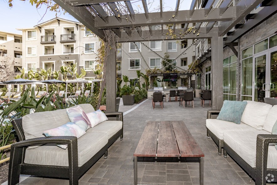 Alder 19401 Parthenia St Northridge CA 91324 Apartment Finder