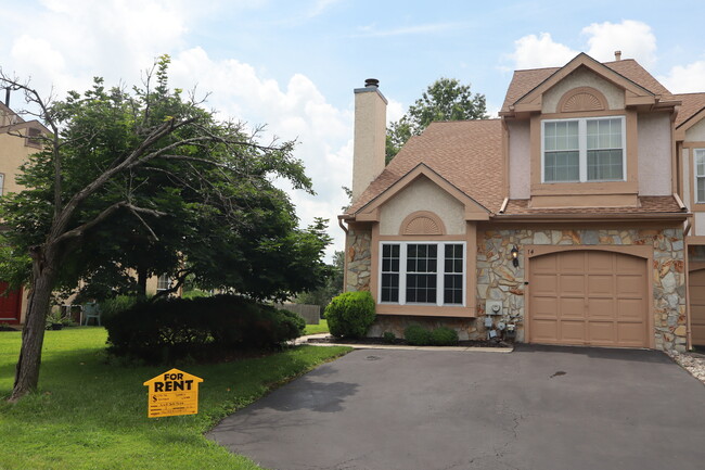Primary Photo - 14 Redwood Ln