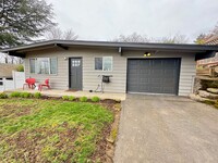 Building Photo - Unique Hillsdale Gem: Ranch Home with Vaul...