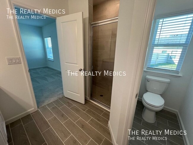 Building Photo - 9301 SW 58th Cir