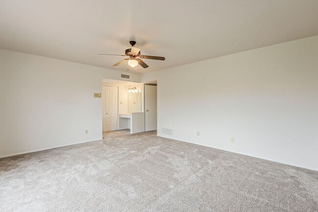 Building Photo - 85254! Four Beds with POOL!