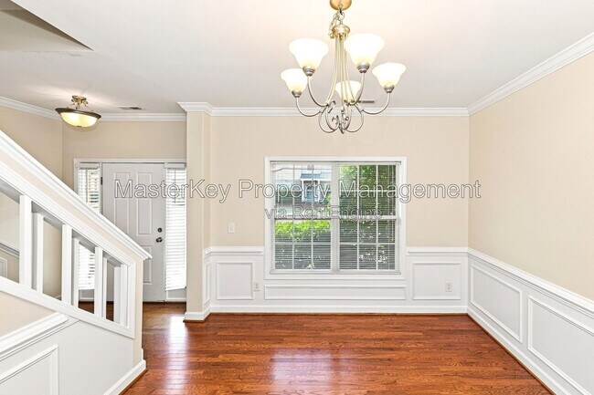 Building Photo - 725 Keystone Park Dr