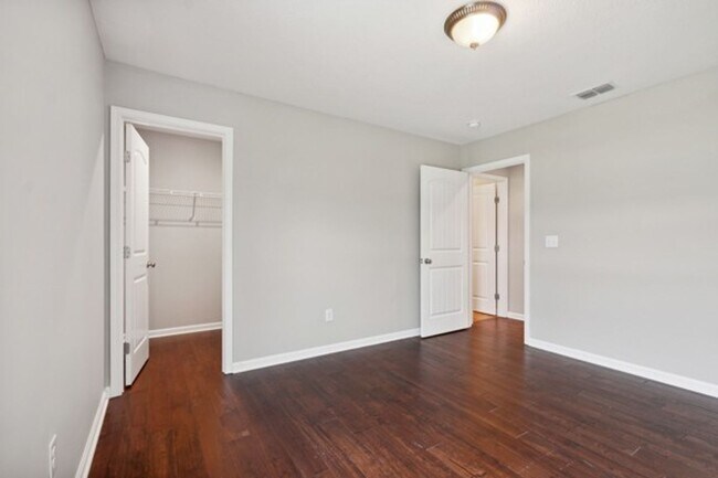 Building Photo - COMING SOON.....Adorable 3 Bedroom Home in Tullahoma!