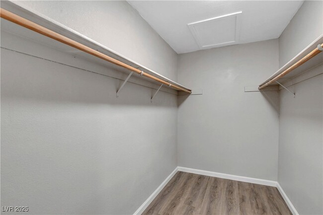 Building Photo - 612 Buttonwood Ln