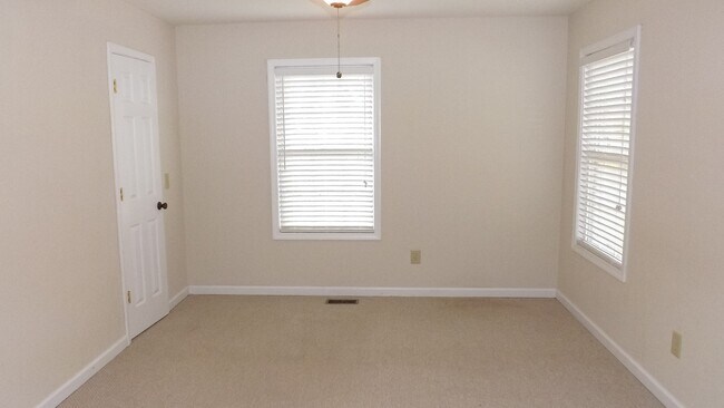 Building Photo - 103 K D Ln