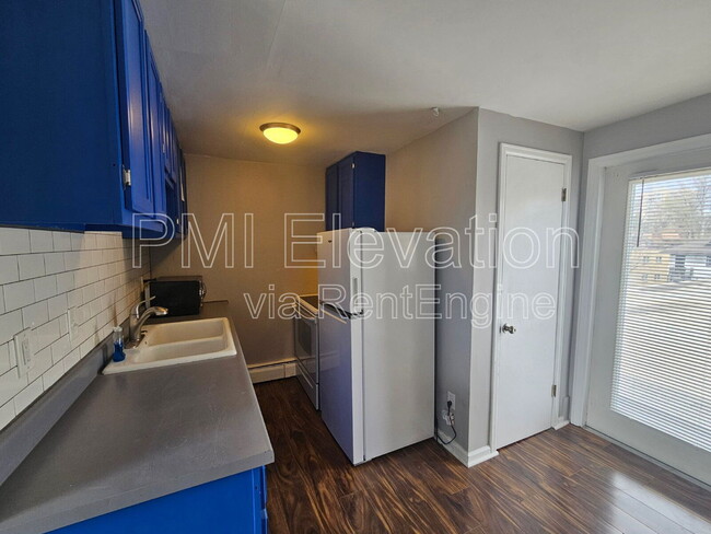 Building Photo - 1140 N Downing St