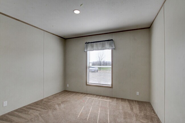 Building Photo - 295 Seays Rd