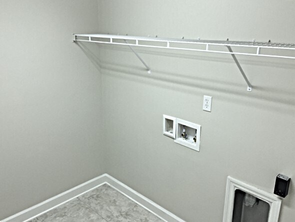 Building Photo - 908 Athlone Ln