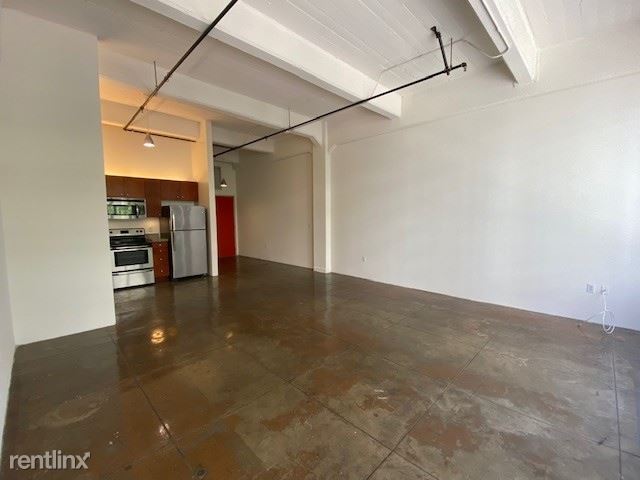 Building Photo - 716 S Los Angeles St