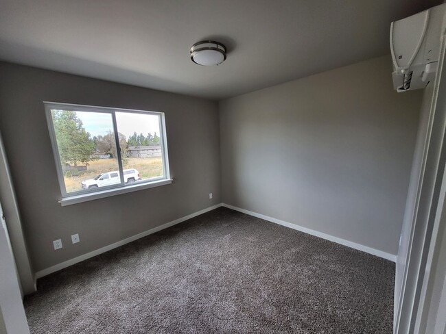 Building Photo - 61570 SE Lucia St