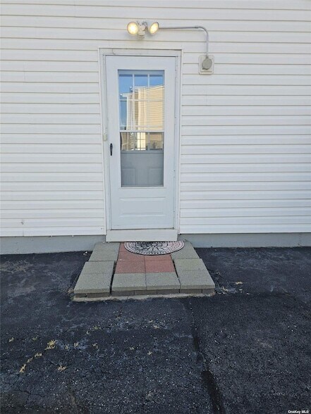 Building Photo - 320 Delaware Avenue