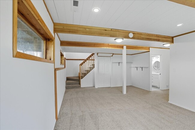 Building Photo - 8400 E 20th Ave