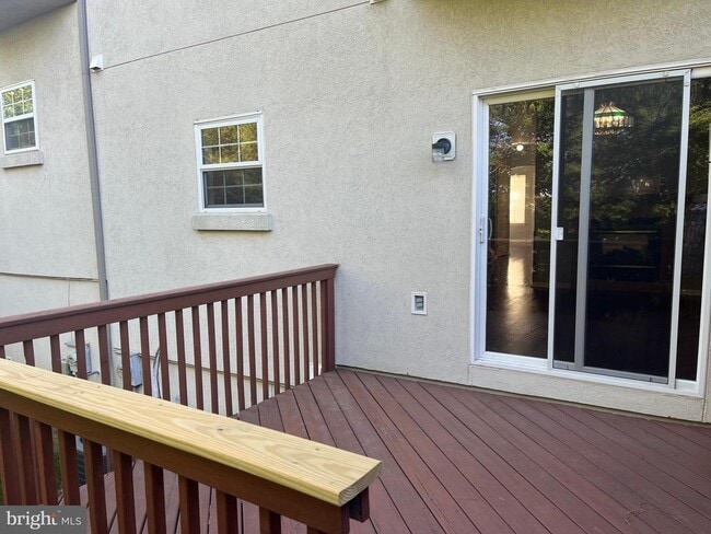 Building Photo - 637 Fawn Cir