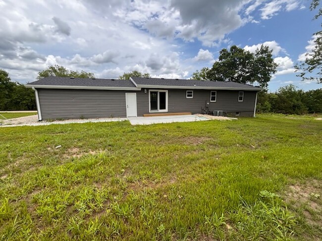 Building Photo - Italian Estates Property Management