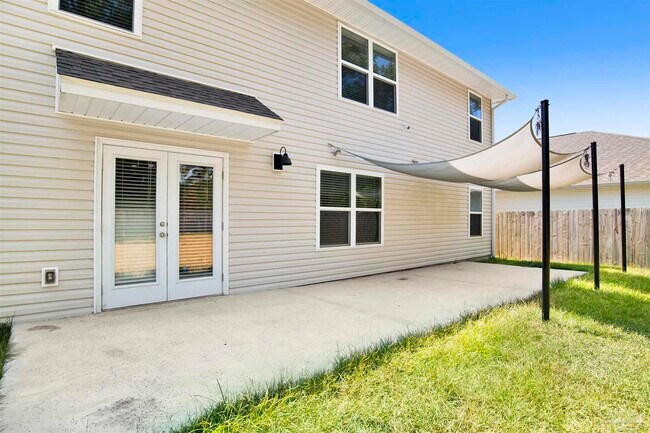 Building Photo - 5249 Peach Dr