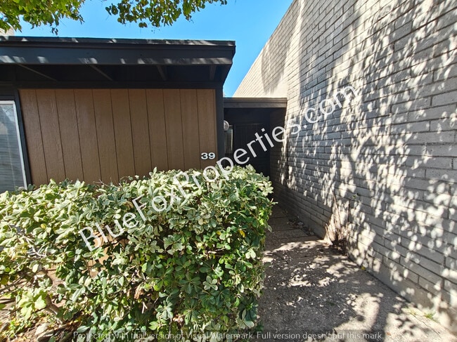 Building Photo - 5701 E Glenn St
