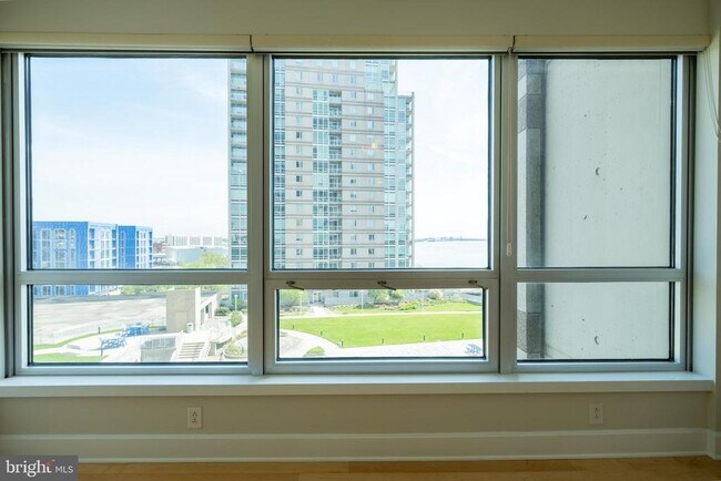 Building Photo - 901 N Penn St