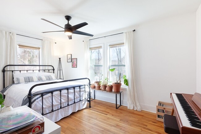 Building Photo - Beautifully Updated Home in Vibrant Atlanta Neighborhood