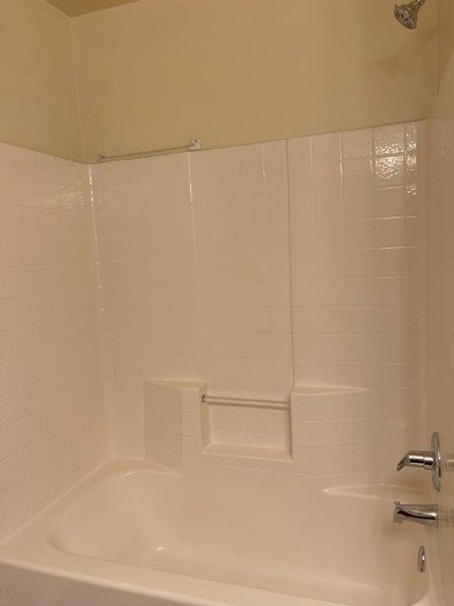 Building Photo - 3 bed plus office with storm shelter in Moore Schools!