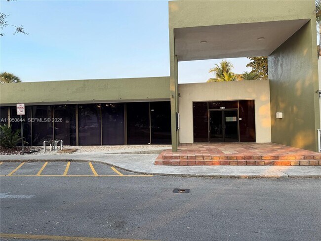 Building Photo - 4235 N University Dr