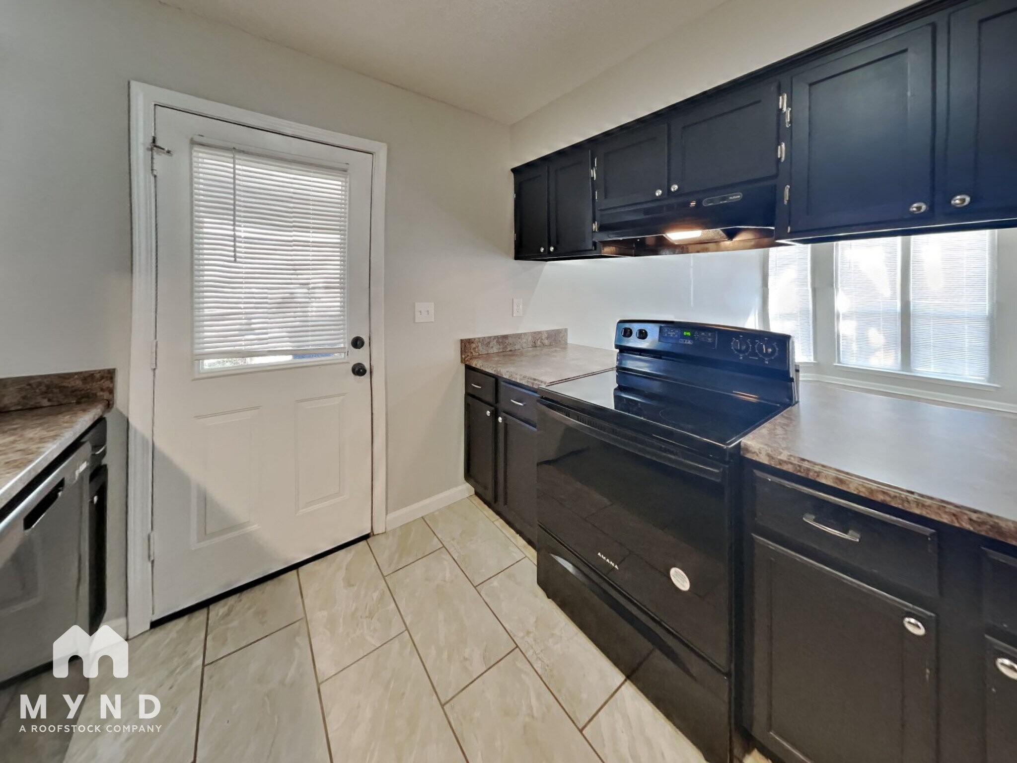 Building Photo - 3422 Laurelwood Dr