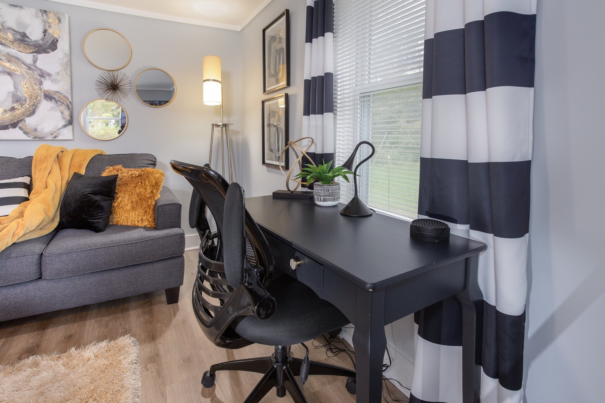 Building Photo - 723 W Mckinley St