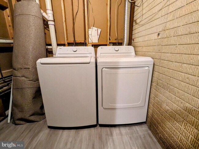 Building Photo - 10714 Gideon Ct