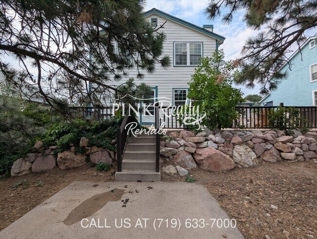 Building Photo - 8560 Avens Cir