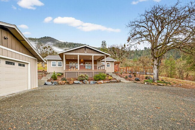 Building Photo - 860 Humbug Creek Rd