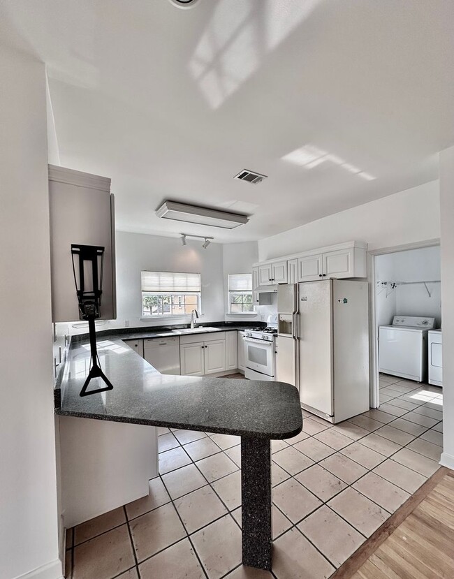 Building Photo - Live Near the Water – 3-Bedroom Home with ...
