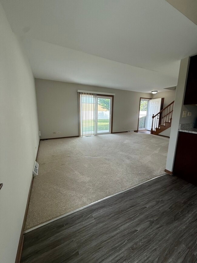 Building Photo - 153 Spuhler Dr
