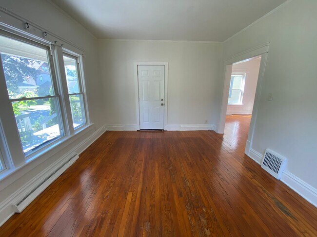 Building Photo - 198-200 Westwood Ave Akron, OH 44302 MFH2 ...