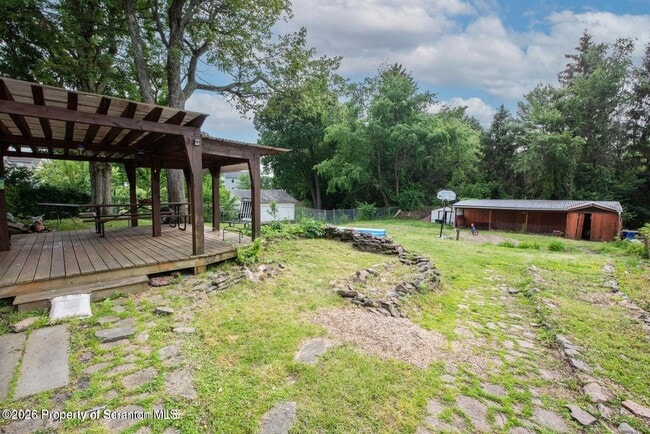 Building Photo - 947 William St