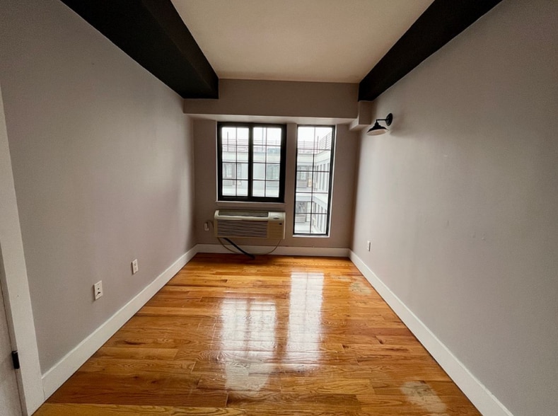 Building Photo - 186 Lenox Rd