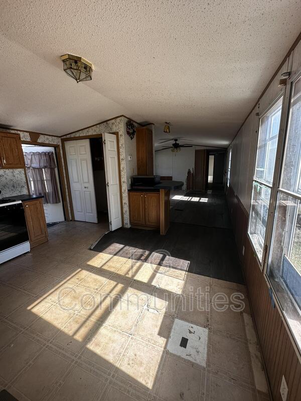 Building Photo - 1810 Willowberry Ln