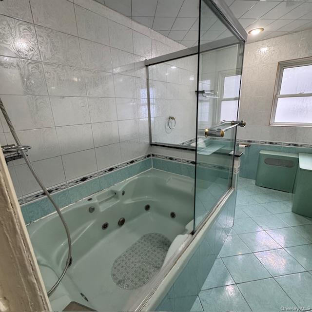 Building Photo - 178-14 80th Dr