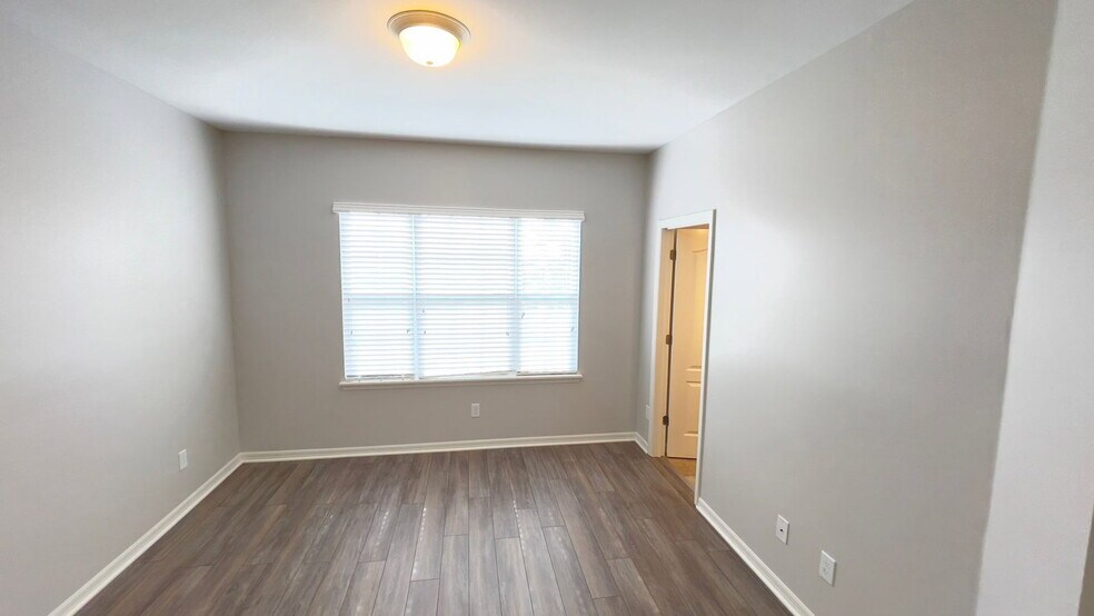 Building Photo - 7255 Shadeview Alley