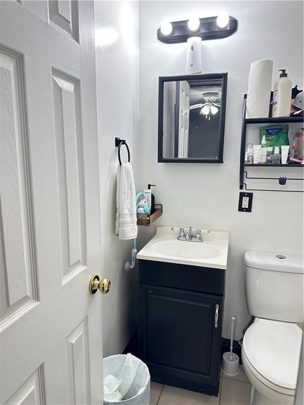 Building Photo - 3709 Stefano St